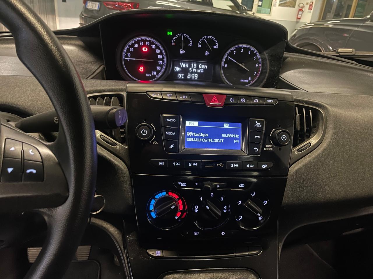 Lancia Ypsilon 1.0 FireFly 5 porte S&S Hybrid Silver Plus