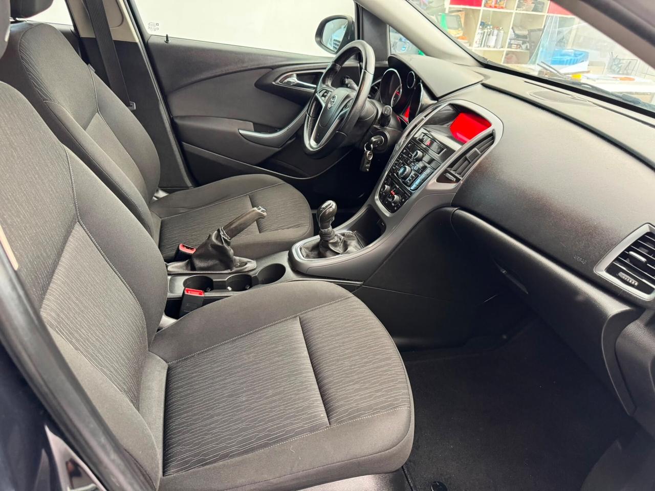 Opel Astra 1.7 diesel anno 2015