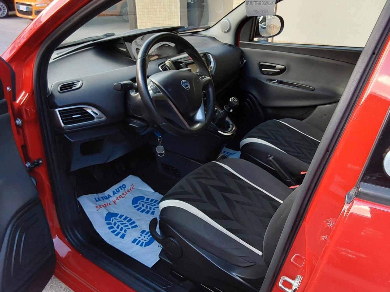 Lancia Ypsilon 1.2 69 CV GPL Ecochic Gold