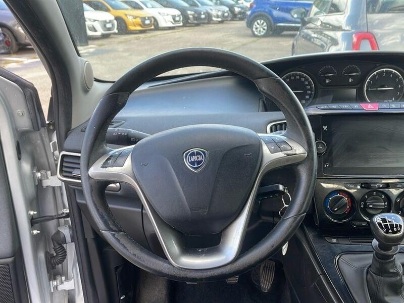 Lancia Ypsilon III 2021 1.0 firefly hybrid Gold s&s 70cv