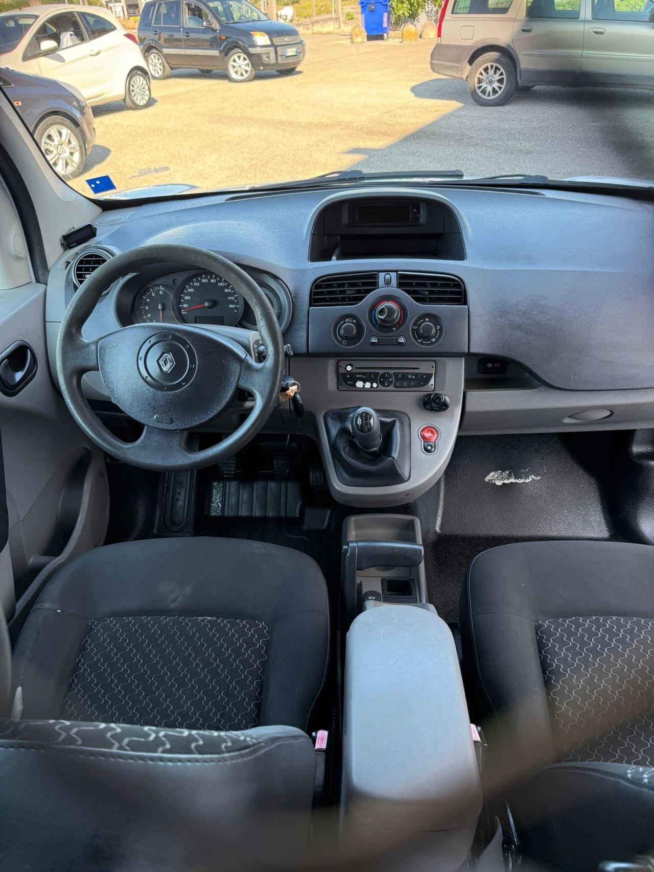 Renault Kangoo - AUTOCARRO