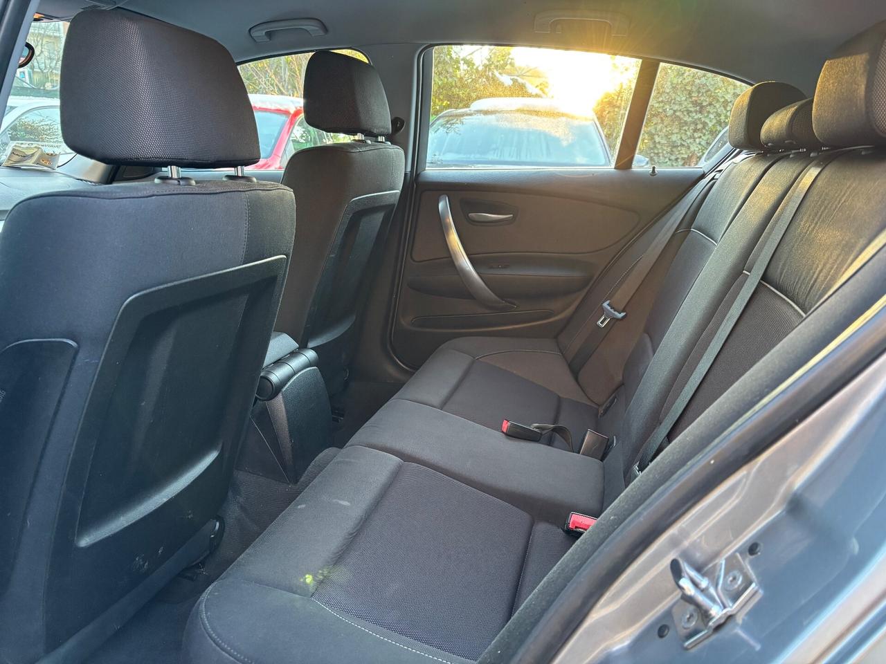 Bmw 118d serie 1 attiva 5 porte OK Neopatentati