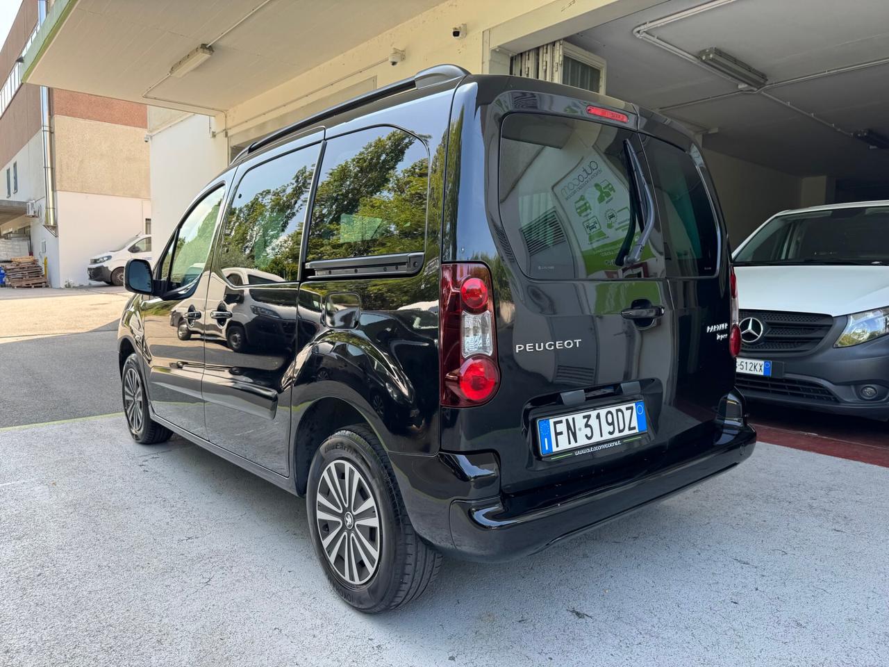 Peugeot Partner Tepee bluehdi 5P. GARANZIA 24 MESI