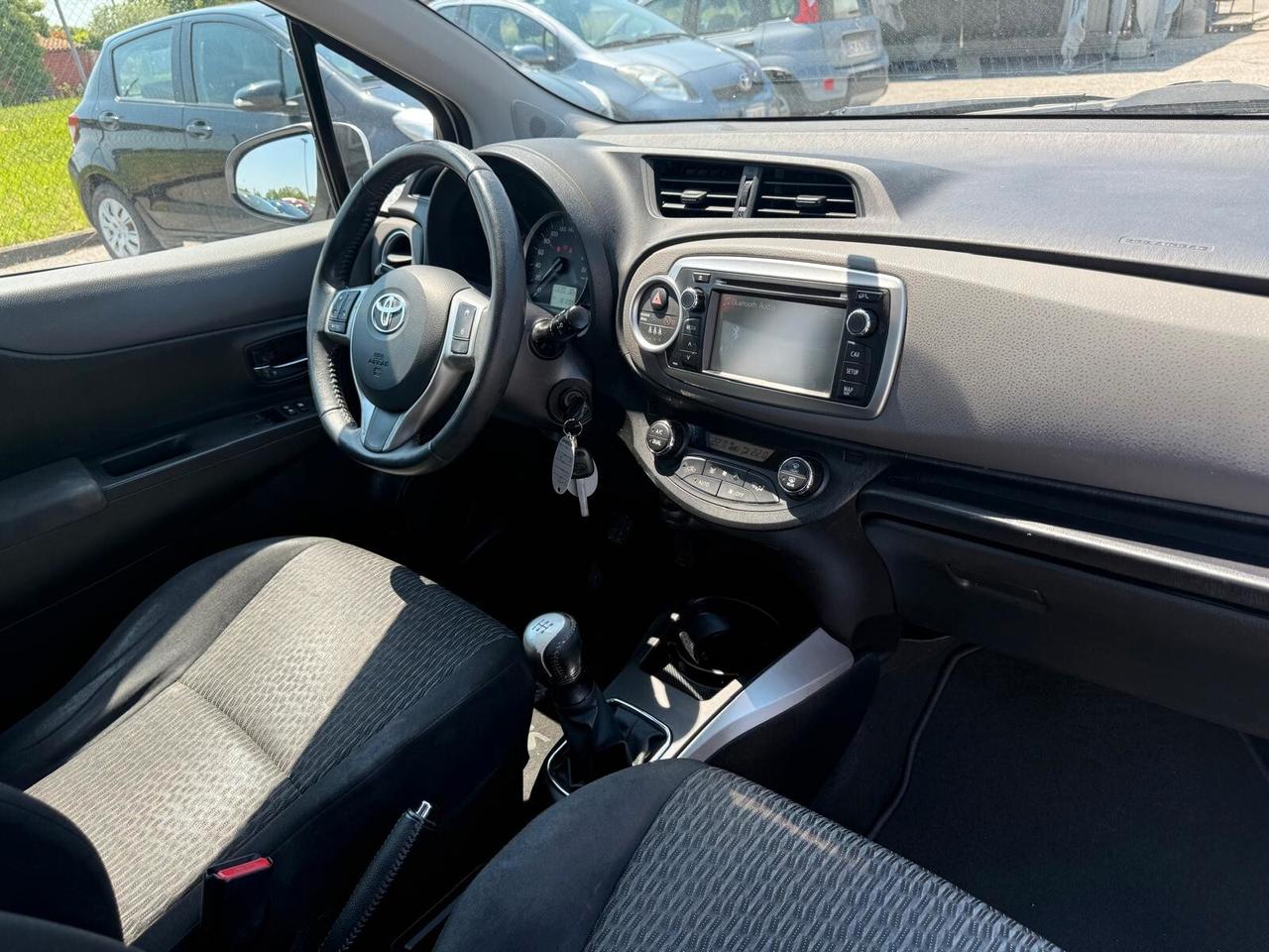 Toyota Yaris 1.0 5 porte Benz OK PER NEOPATENTATI