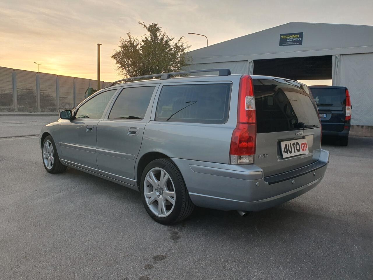 Volvo V70 2.4 D5 Summum manuale 6m 2007
