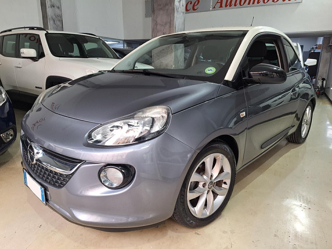 Opel Adam 1.2 GPL 69CV Unlimited 2017