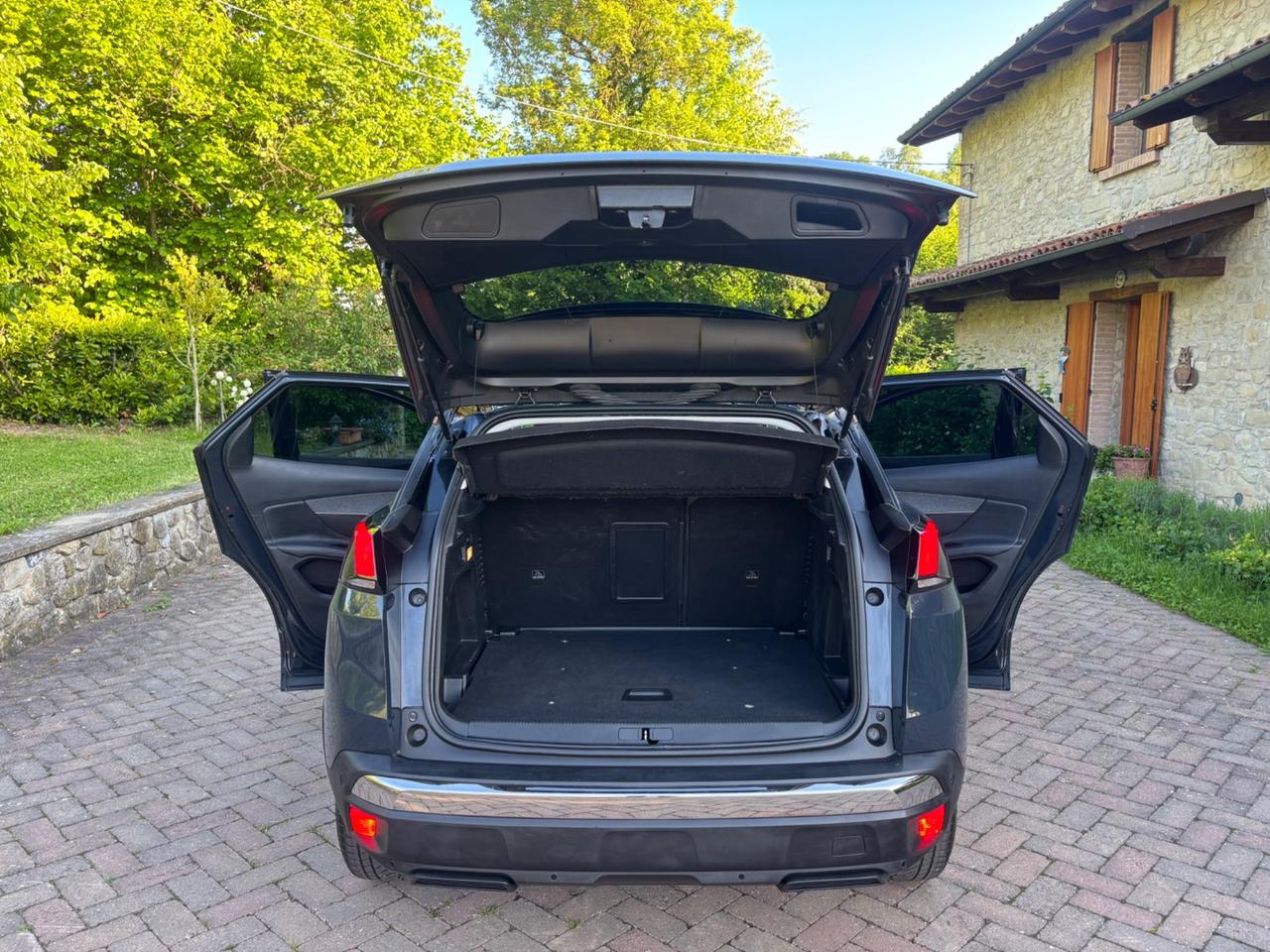 Peugeot 3008 BlueHDi 130 S&S Allure CAMBIO AUTOMATICO.