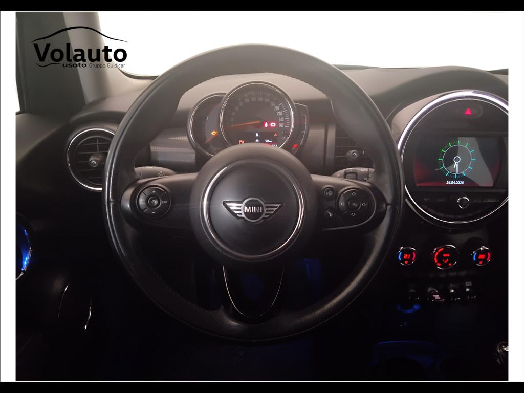 MINI Mini IV F55 2018 5p - Mini 5p 1.5 Cooper D Business XL