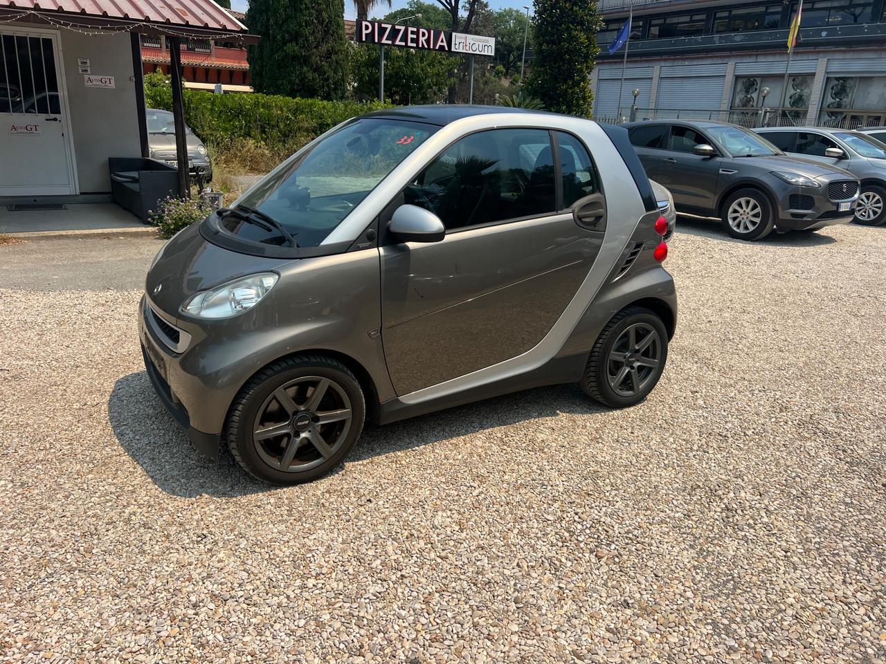 Smart ForTwo 1000 52 kW MHD SERVOSTERZO coupé passion