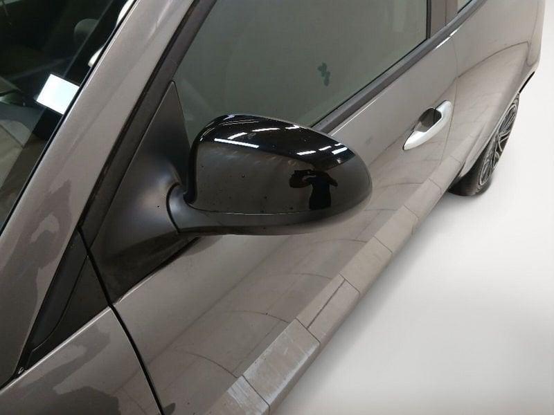 Lancia Ypsilon 1.0 firefly hybrid Oro s&s 70cv