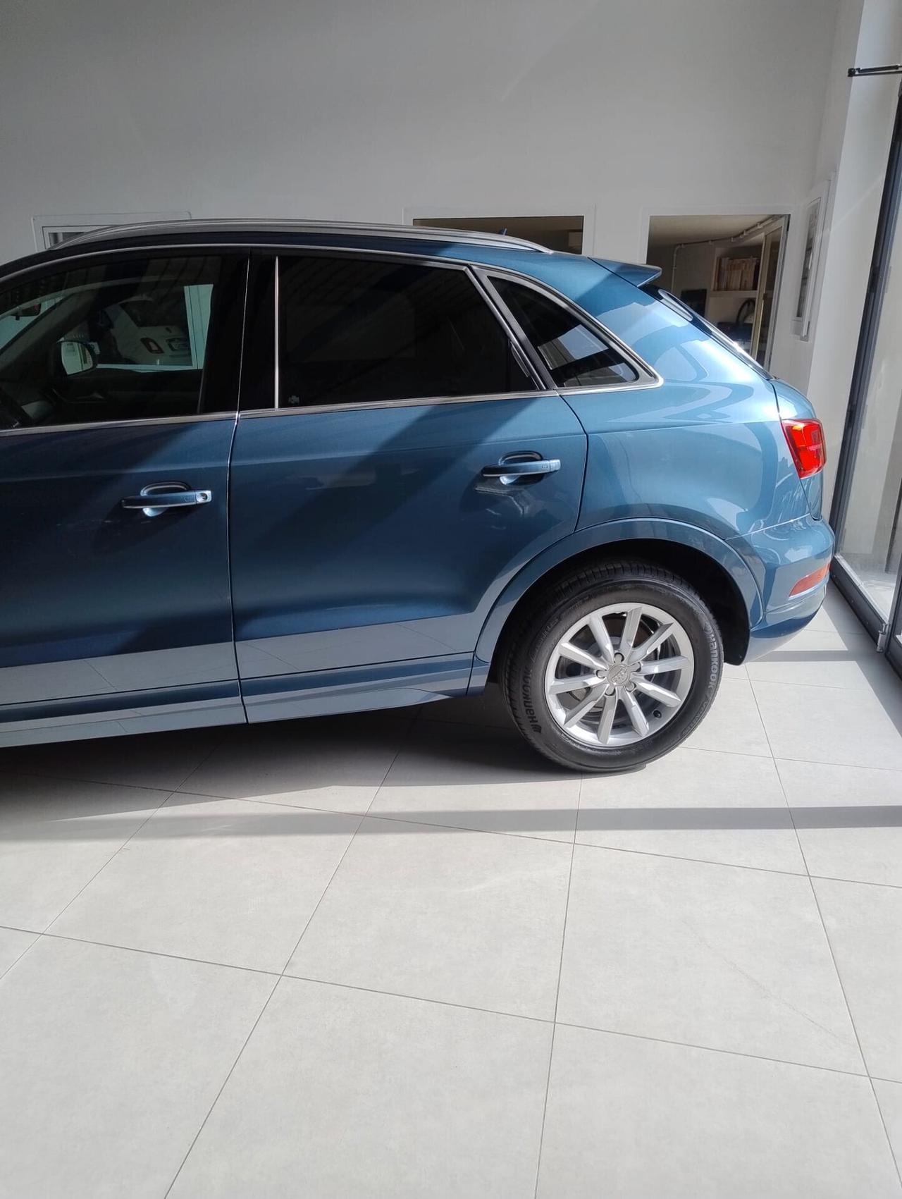 Audi Q3 2.0 TDI 150 CV Business