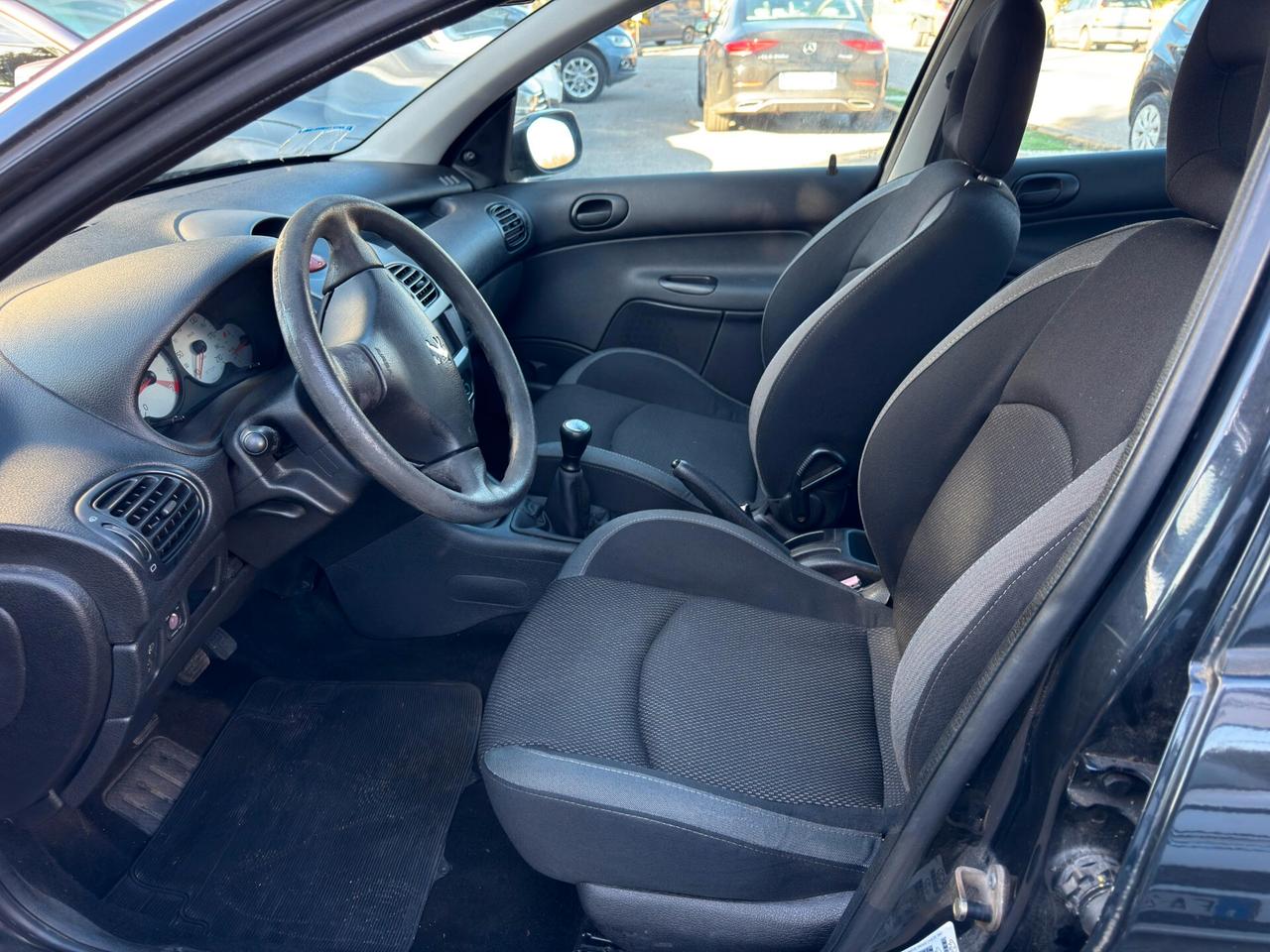 Peugeot 206 1.4 5p. Sweet Years