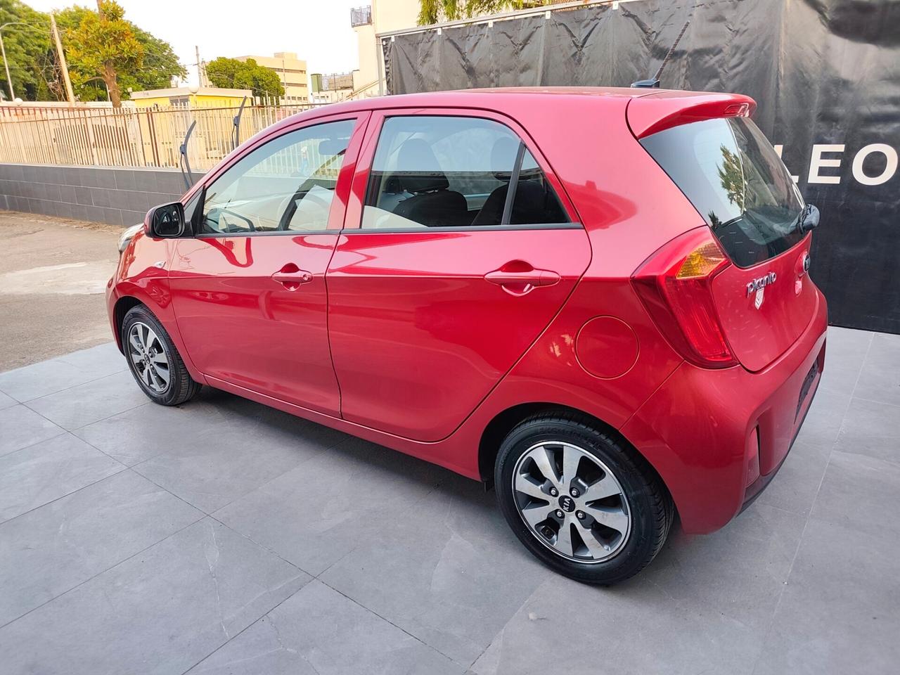 Kia Picanto 1.0 BENZINA CON NAVIGATORE