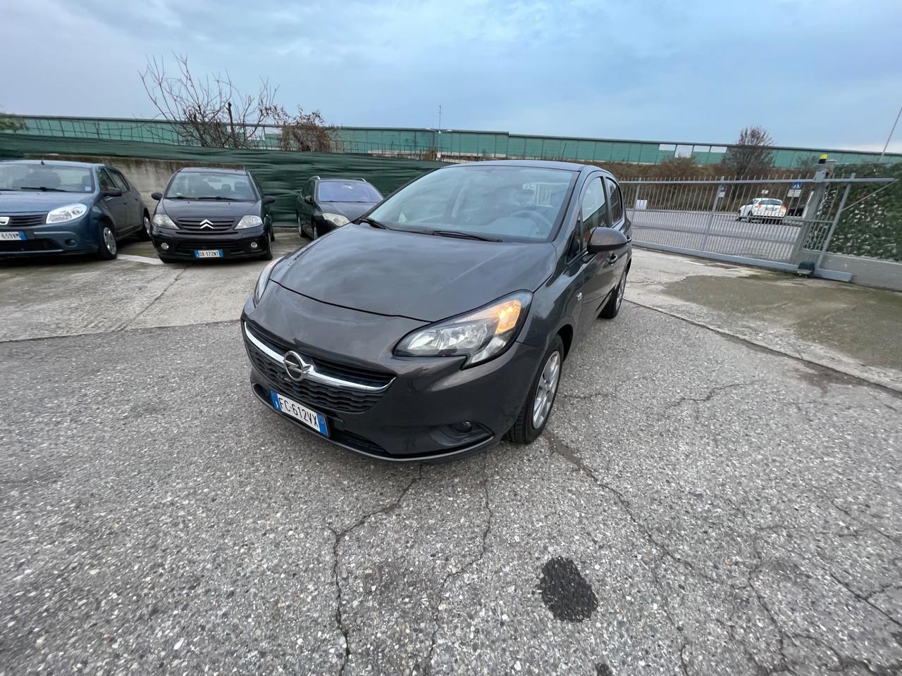 Opel Corsa 1.4 90CV GPL Tech Coupé b-Color