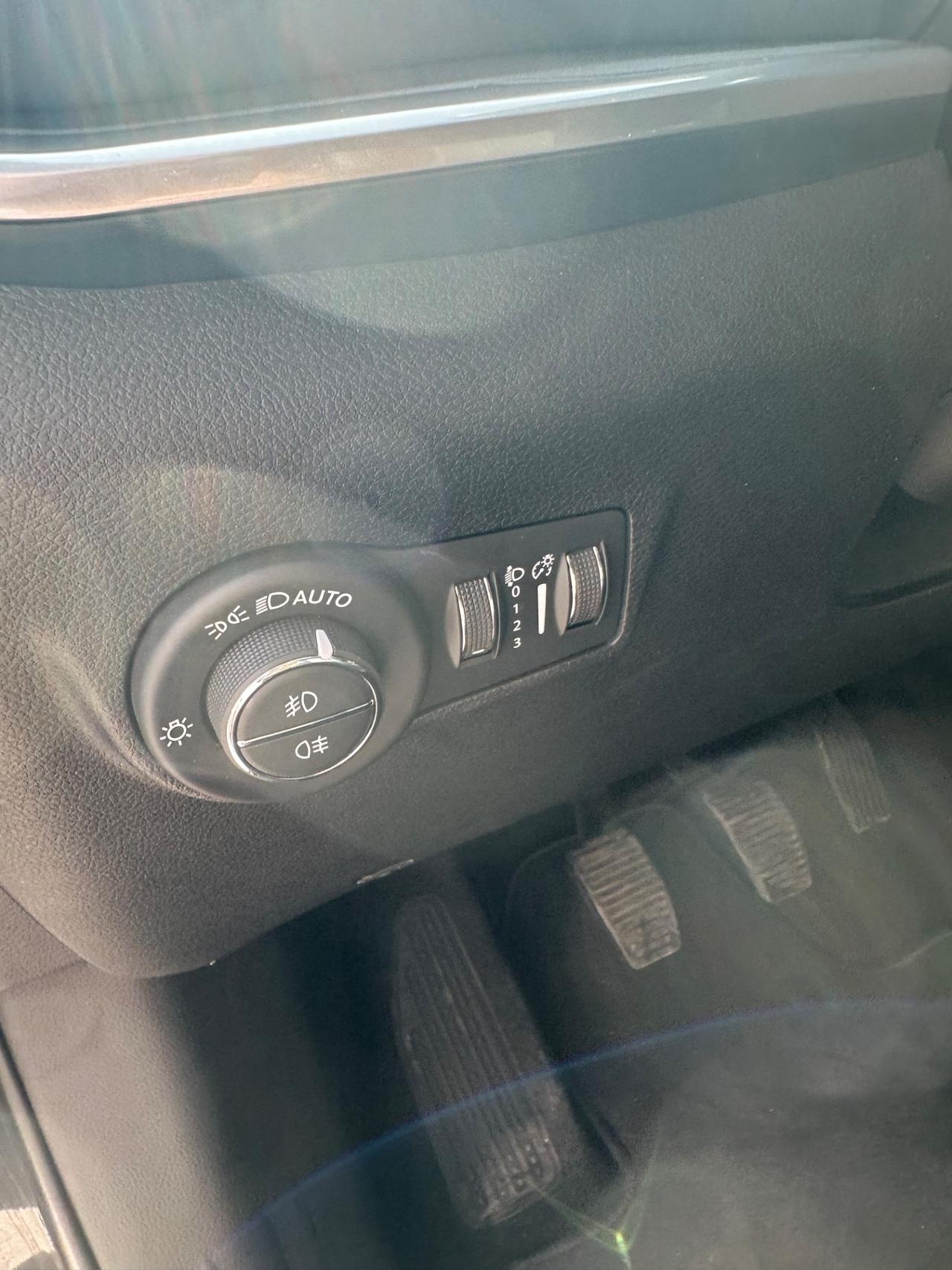 Jeep Compass 1.6 Mtj II 2WD Limited 11/2021 KM 135200 CERT 1PROP