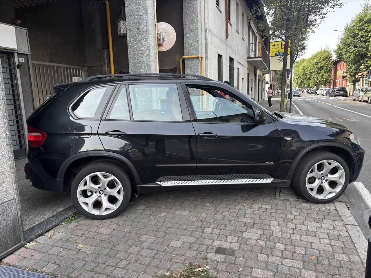 BMW X5 3.0 d 7 POSTI- TETTO APRIBILE