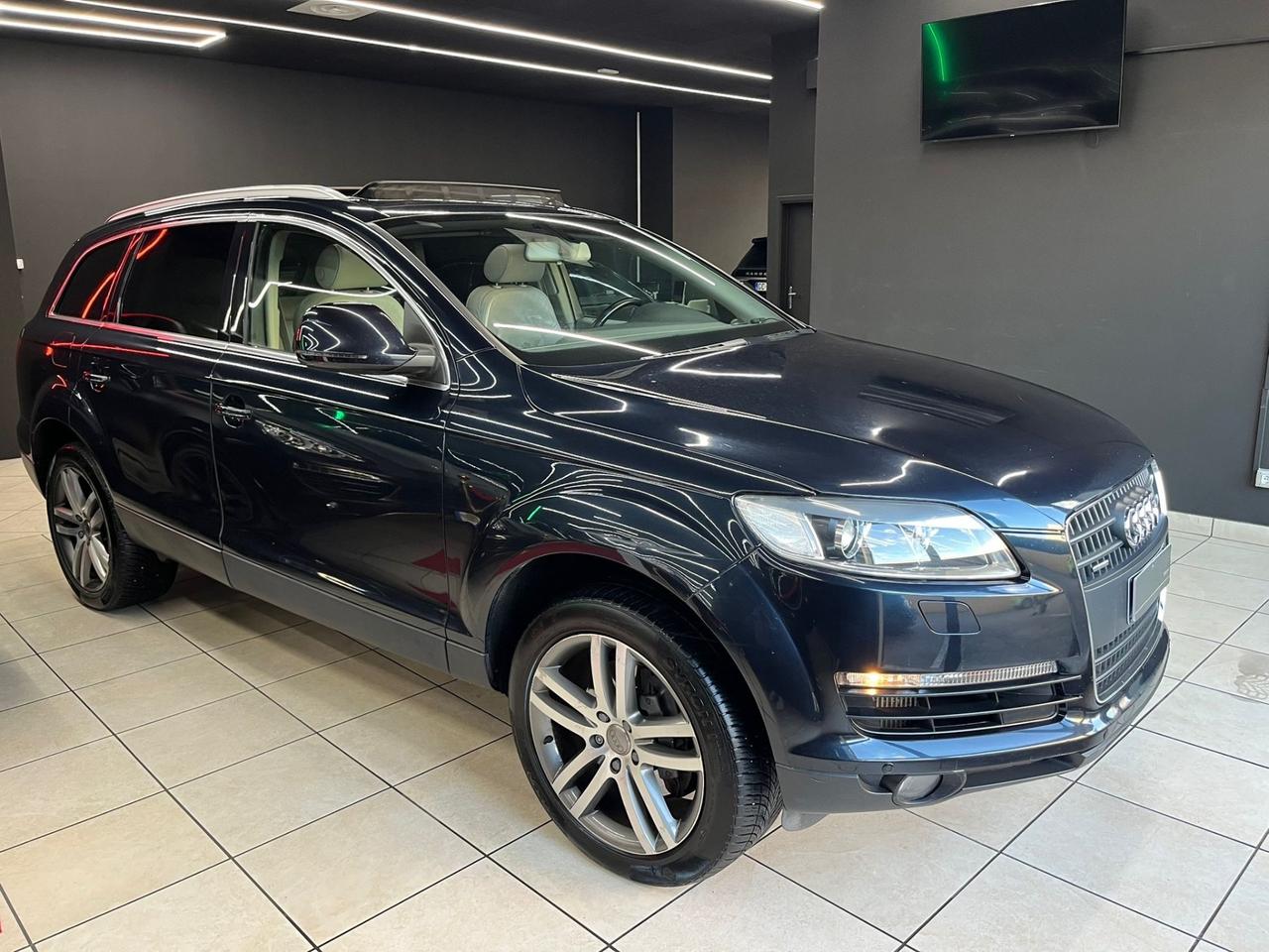 Audi Q7 3.0 V6 TDI 233CV quattro tiptronic