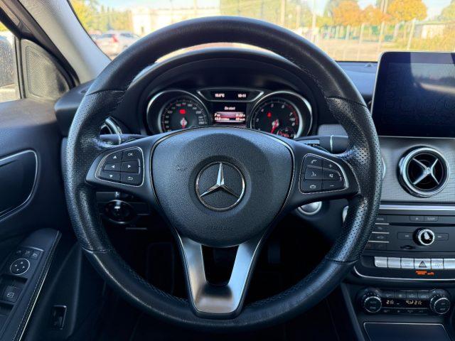 MERCEDES-BENZ GLA 180 Premium Auto. PREZZO REALE / NEOPATENTATI