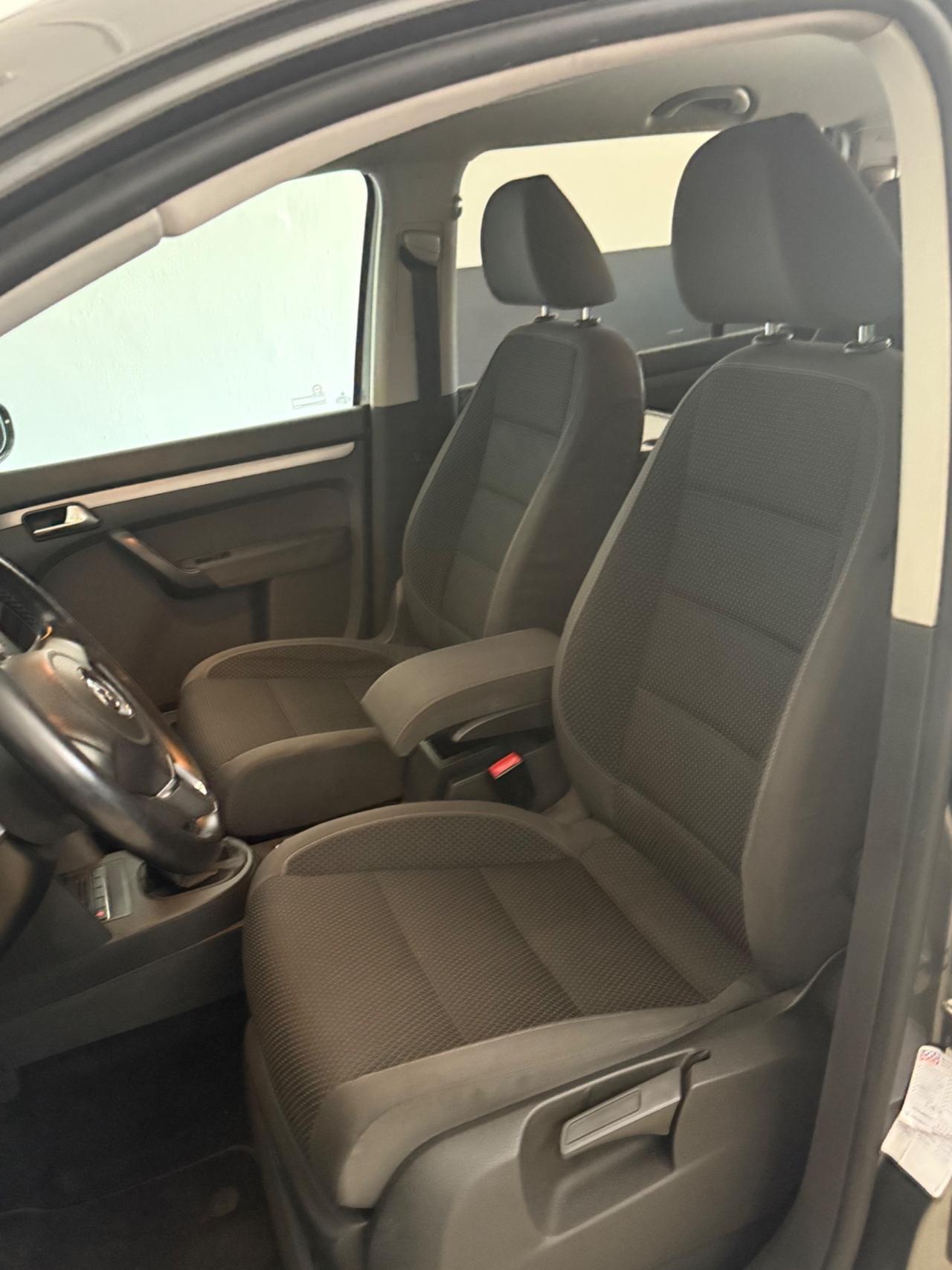 Volkswagen Touran 1.6 TDI Trendline 7 POSTI