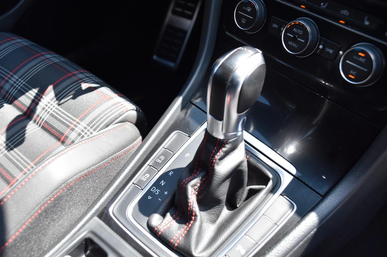 Volkswagen Golf GTI Performance 2.0 TSI DSG 5p. BlueMotion Technology
