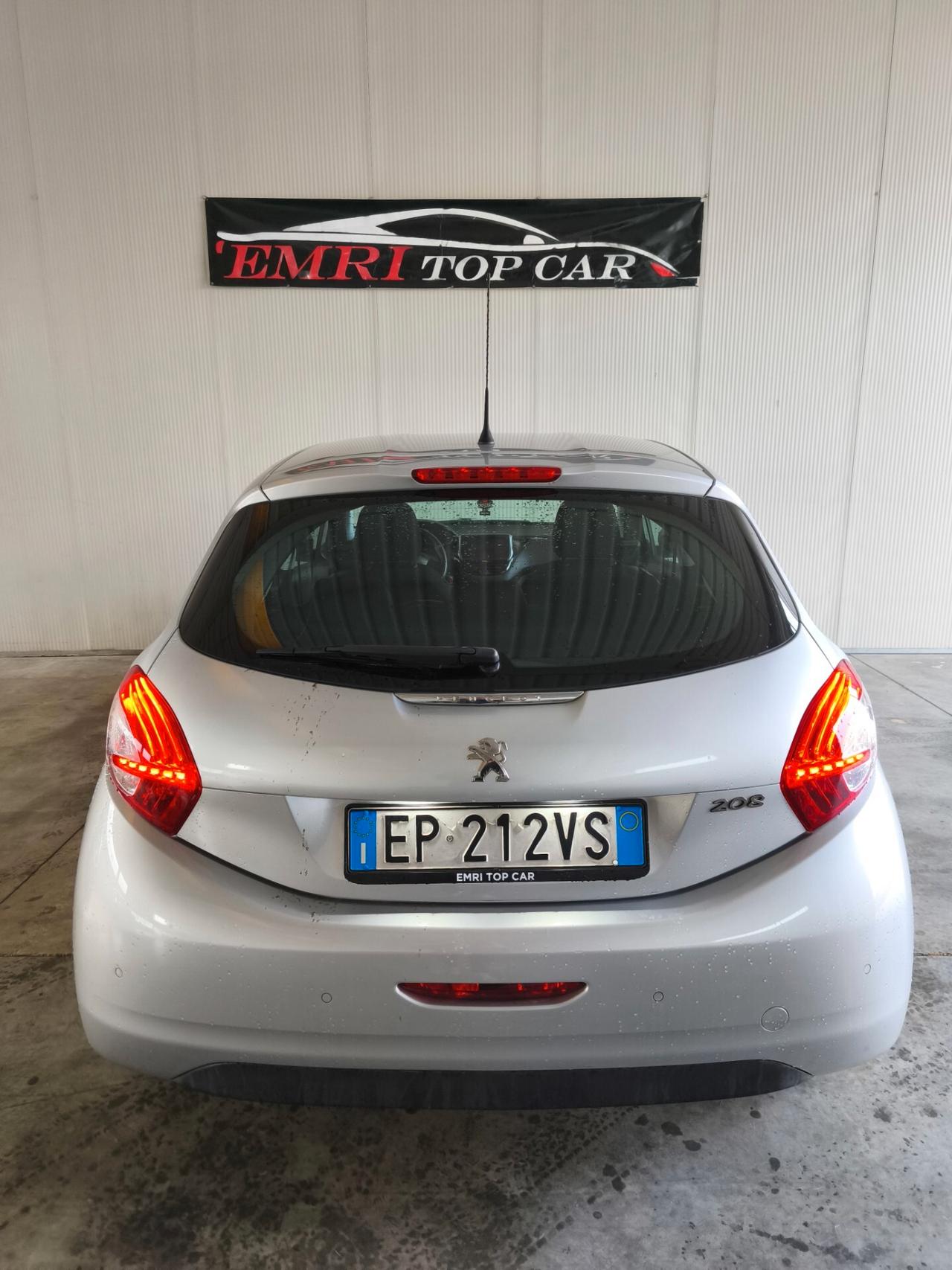 Peugeot 208 1.4 HDi 68 CV 3 porte Allure