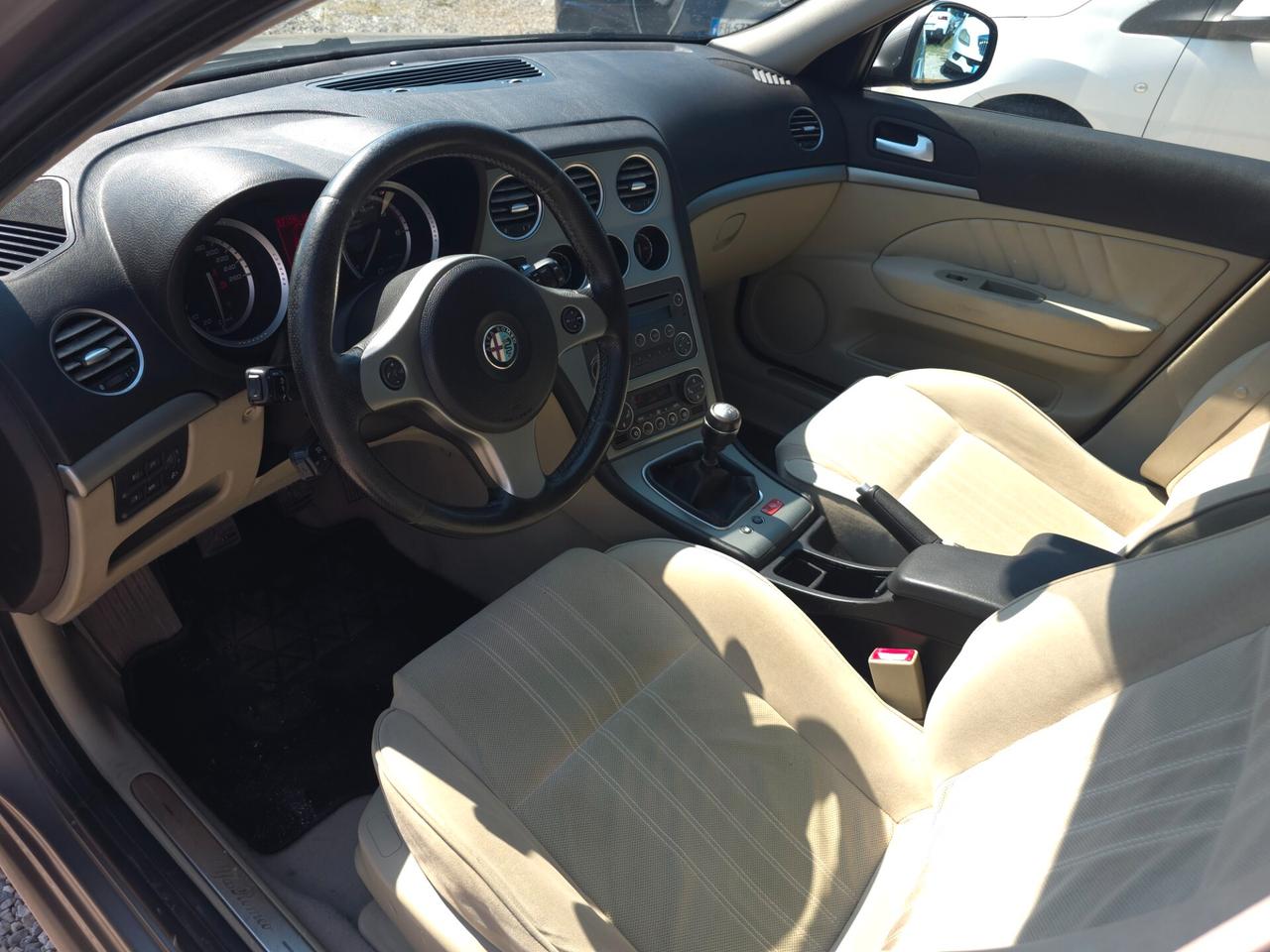 Alfa Romeo 159 1.9 JTDm Sportwagon Distinctive