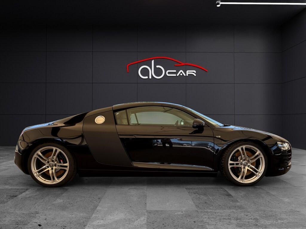 Audi R8 Coupe 4.2 V8 quattro r-tronic
