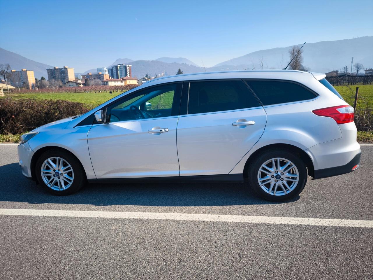 FORD FOCUS SW 1,6 TDCI- TITANIUM – 95CV- OK NEOPATENTATI