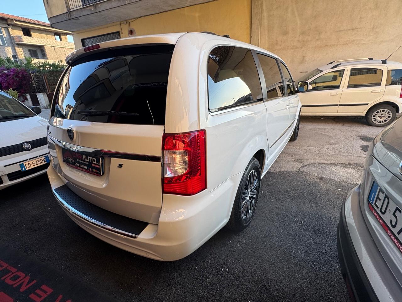 Lancia Voyager 2.8 Turbodiesel Platinum 177 CV