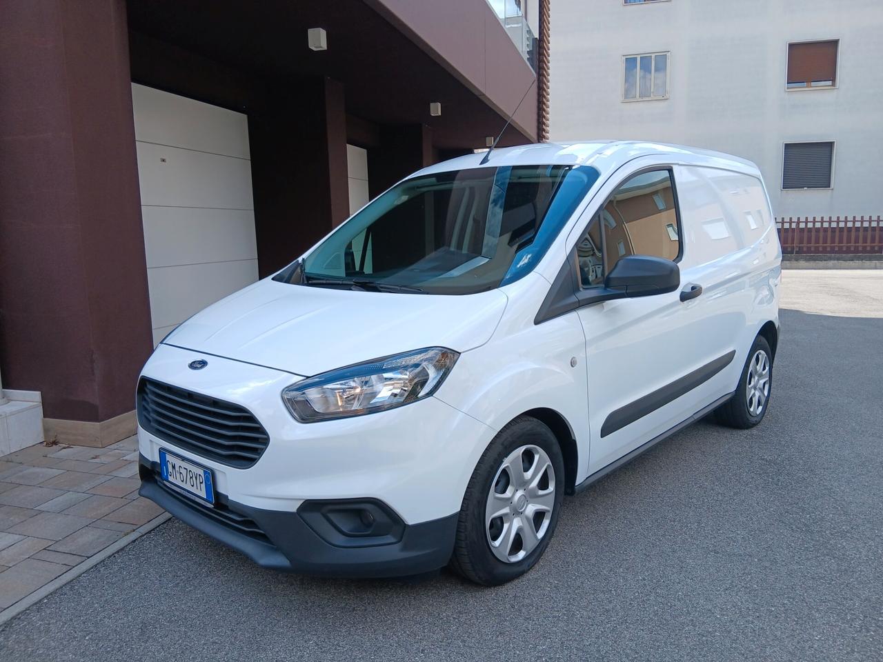 Ford Transit Courier 1.5 Tdci 75 cv solo 11700 km pronta consegna