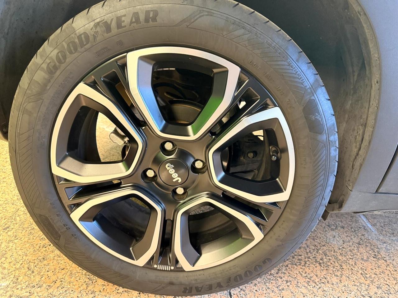 Jeep Avenger 1.2 Turbo 100 CV Summit