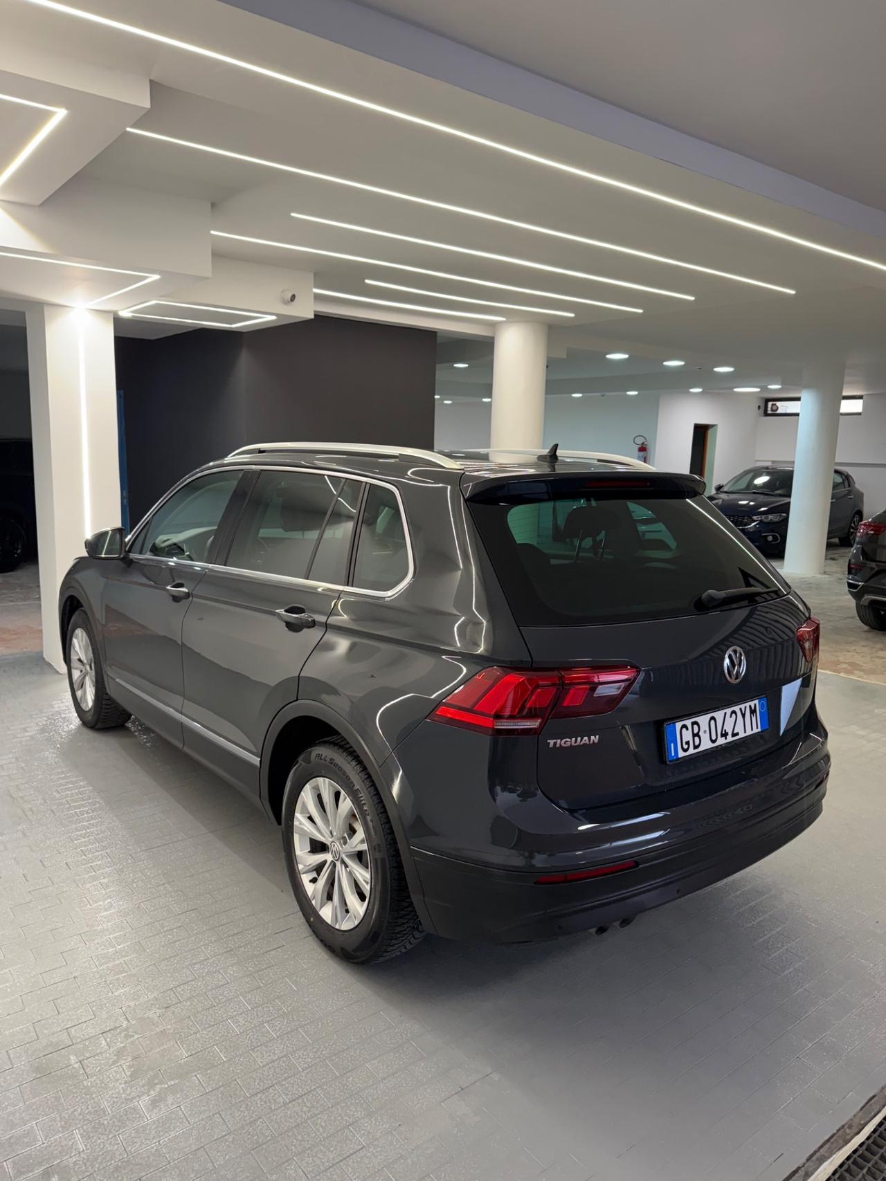 Volkswagen Tiguan 2.0 TDI SCR DSG Business BlueMotion Technology