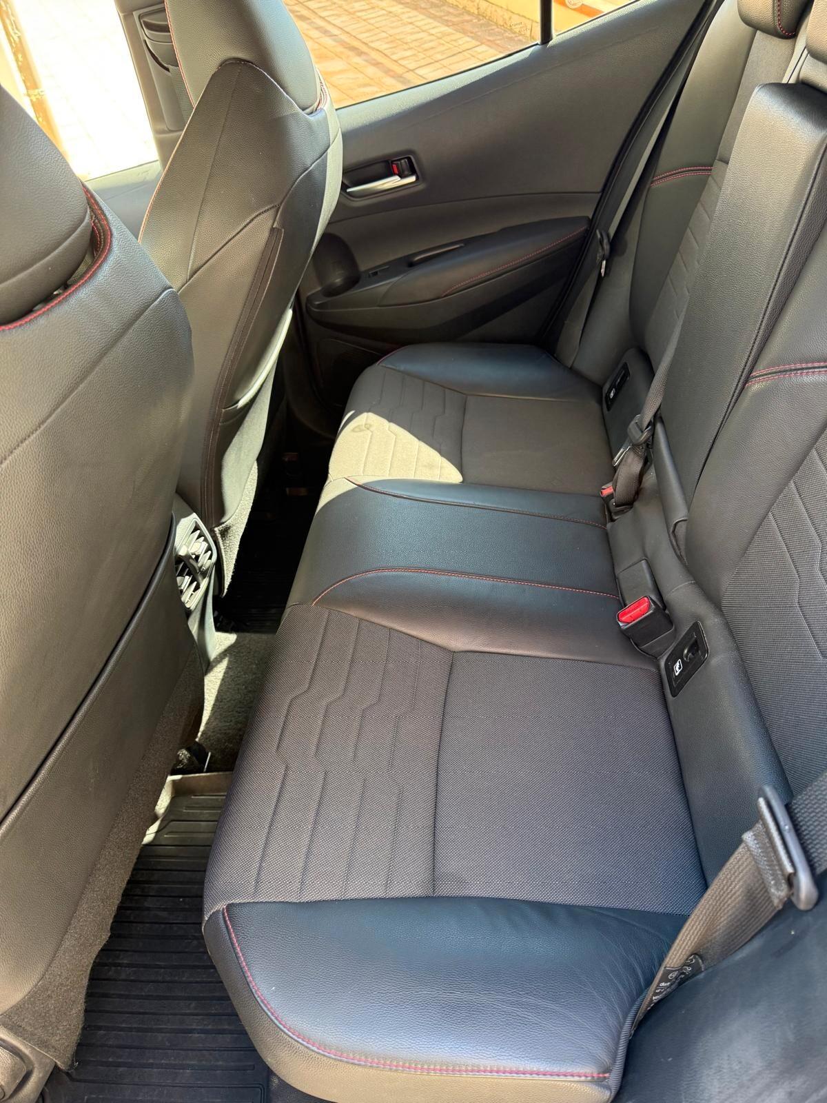 Toyota Corolla 2.0 Hybrid Lounge