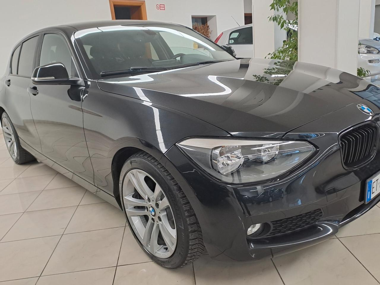 Bmw 116 116d 5p. Urban