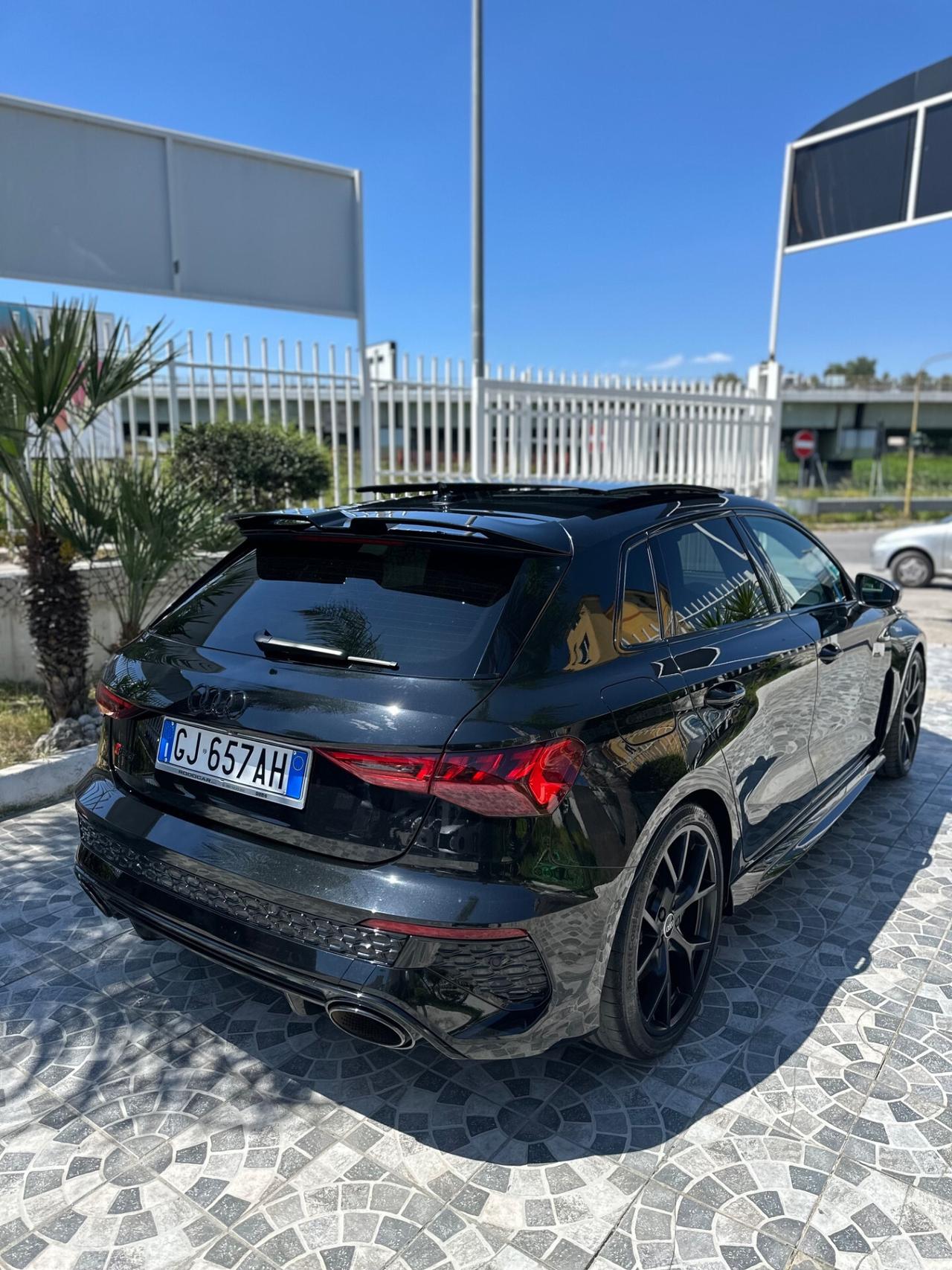 Audi A3 RS 3 SPB TFSI quattro S tronic
