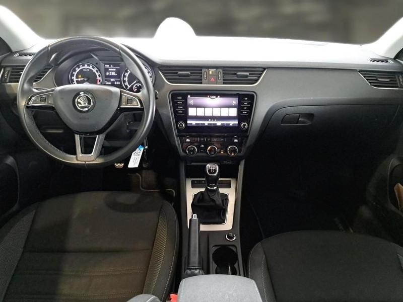 SKODA OCTAVIA 1.6 TDI EXECUTIVE STATION WAGON