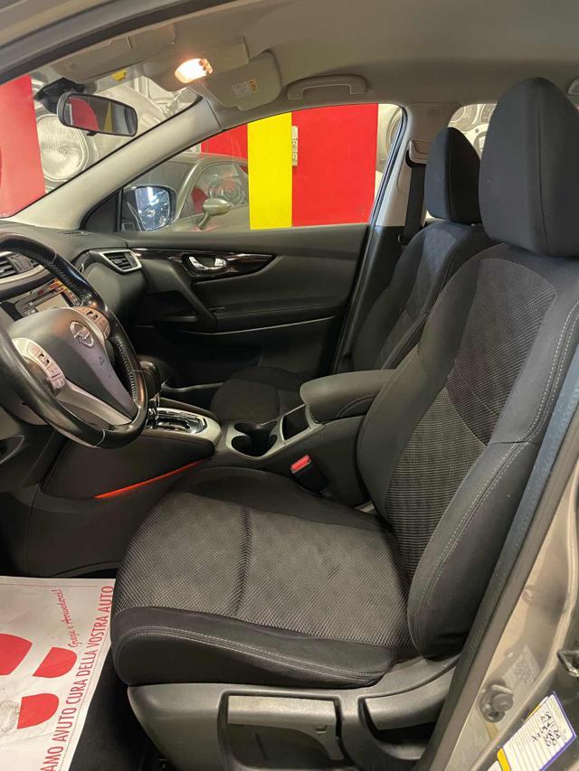 NISSAN Qashqai 1.6 dCi 2WD N-Connecta*LED/NAVI/AUTOMATICA*