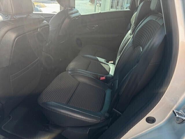 Renault Grand Scenic dCi 8V 110 CV EDC Energy Sport Edition2