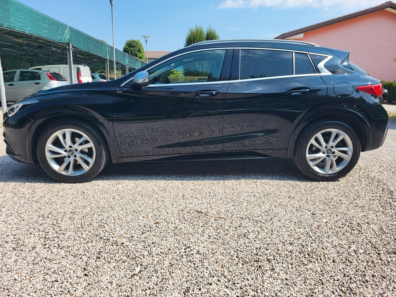 Infiniti Q30 1.5 diesel Premium Tech
