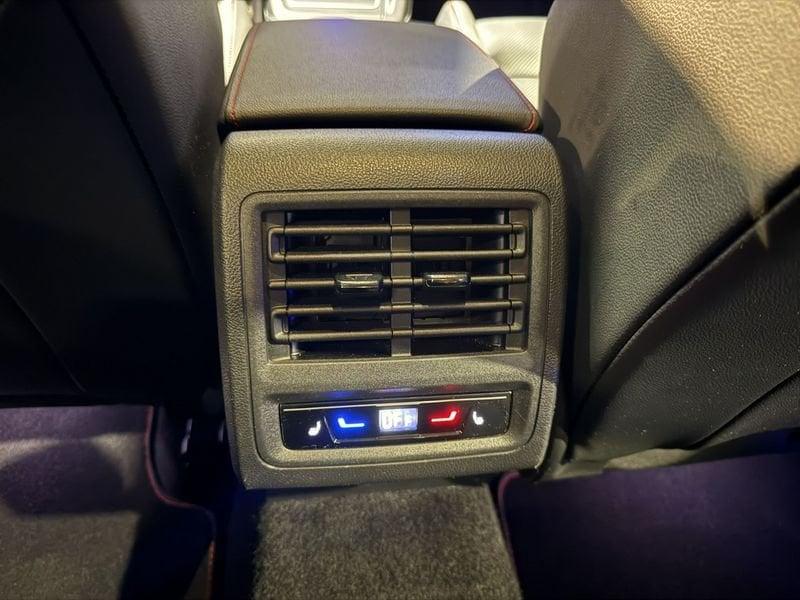 Volkswagen Golf GTI 2.0 TSI GTI DSG