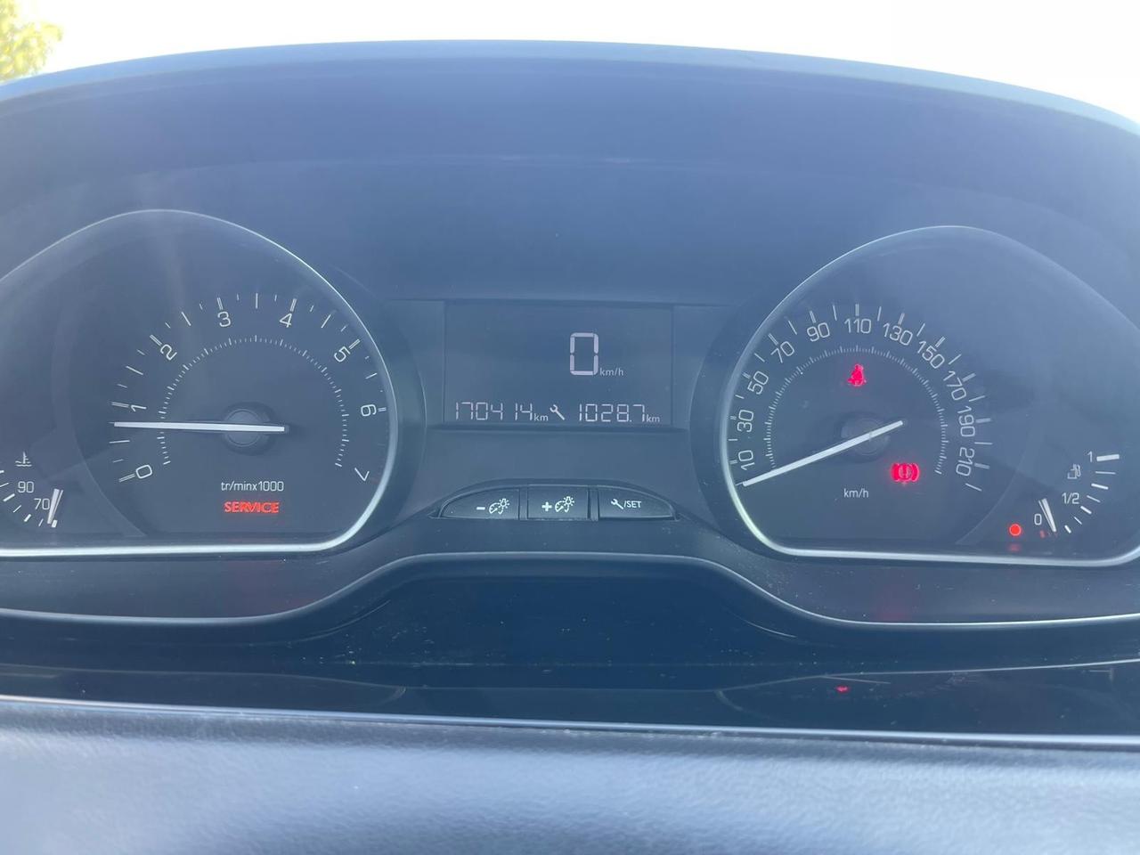 Peugeot 208 PureTech 82 5 porte Allure