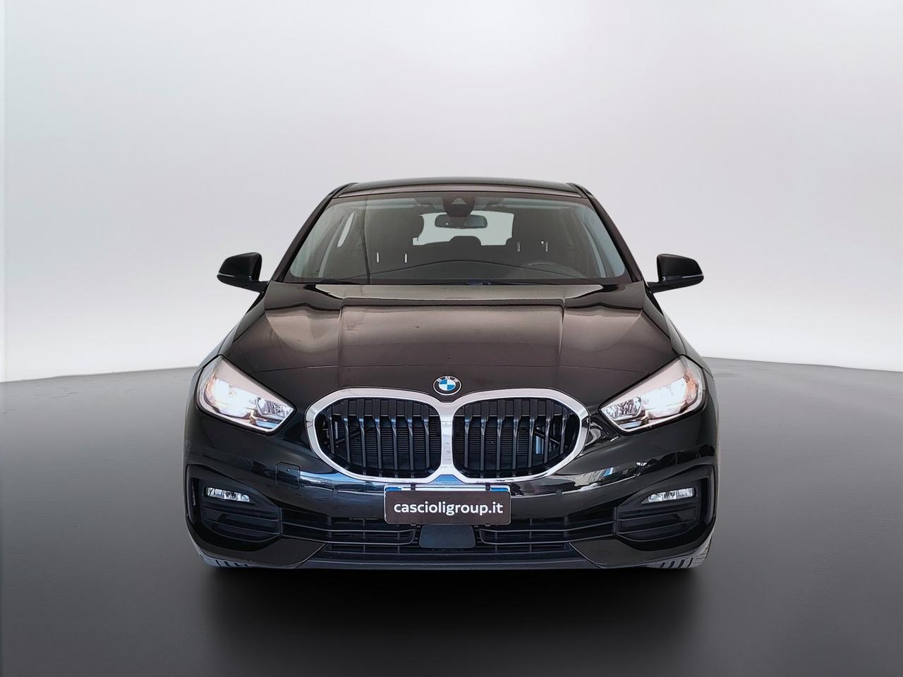 BMW Serie 1 F40 - 118d Business Advantage auto