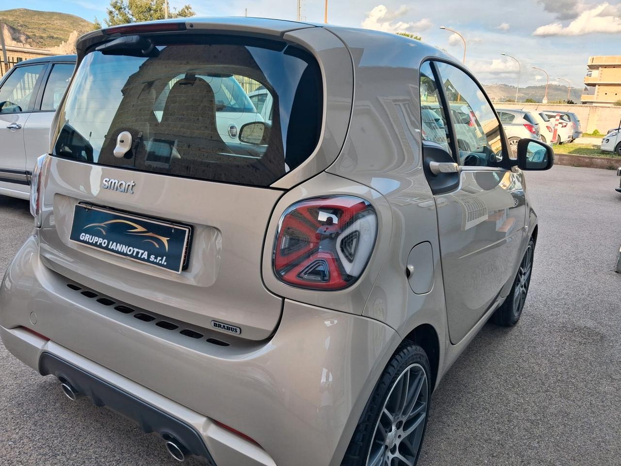 Smart ForTwo BRABUS 0.9 TURBO 109 C.V. ALLESTIMENTO ASTON MARTIN UNICA