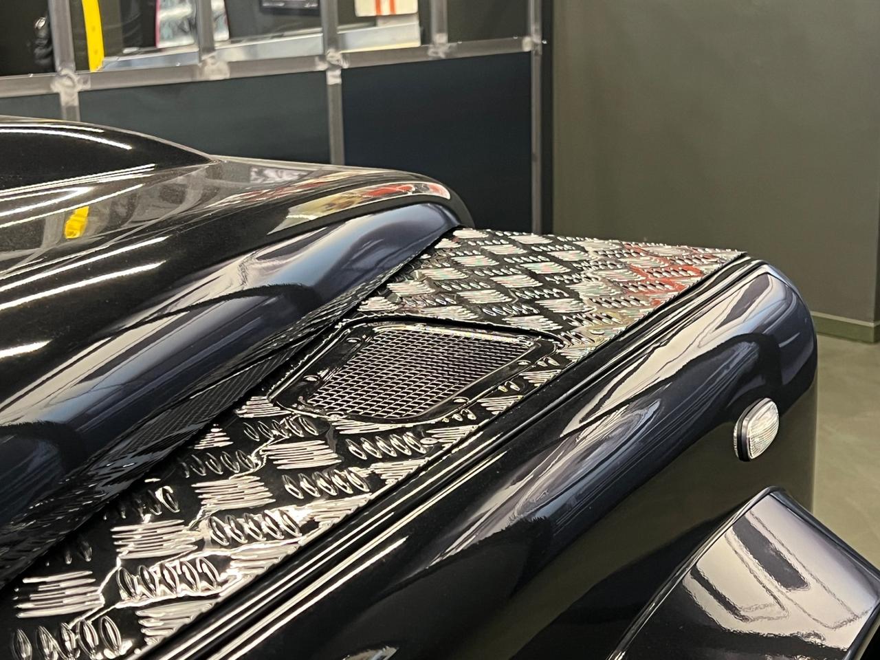 Land Rover Defender 110 2.4 TD4 Station Wagon SE