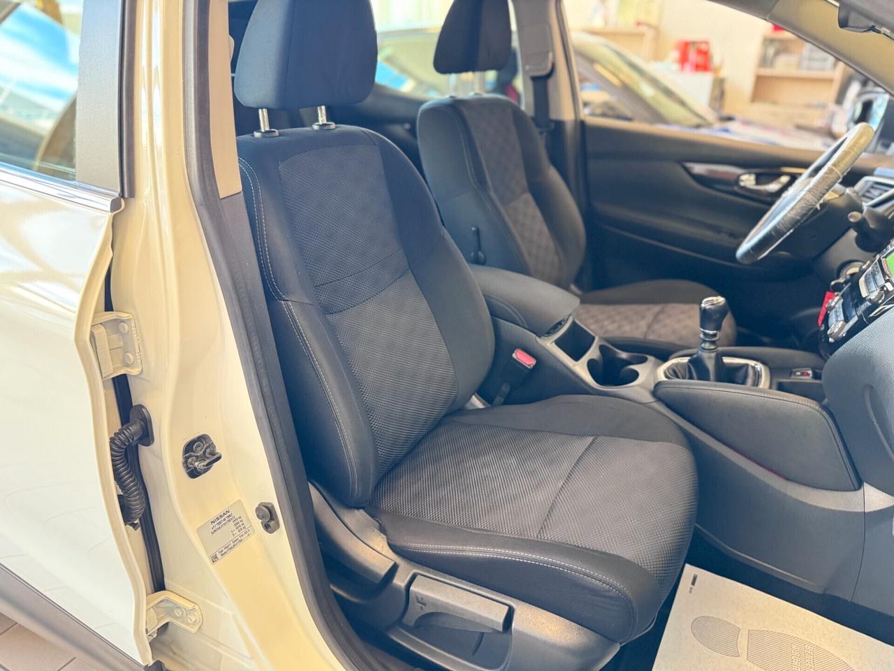 Nissan Qashqai 1.5 dCi Visia