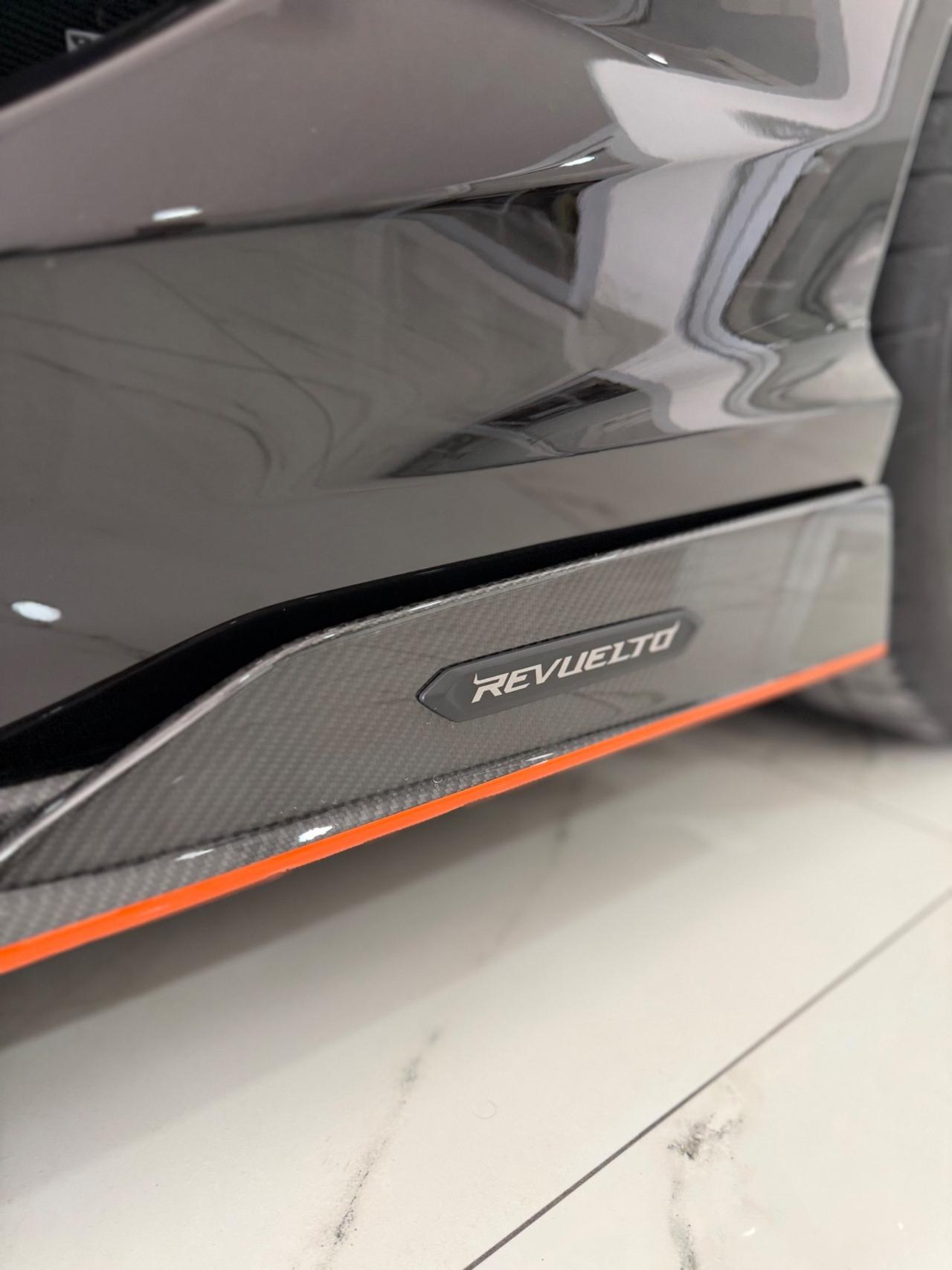 Lamborghini Revuelto 6.5 V12