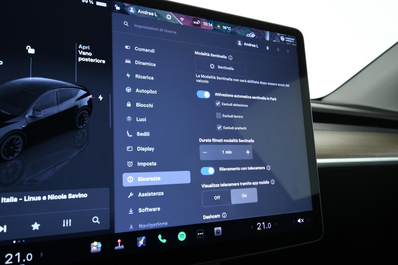 TESLA Model Y Long Range Dual Motor awd + AUTOPYLOT MAX