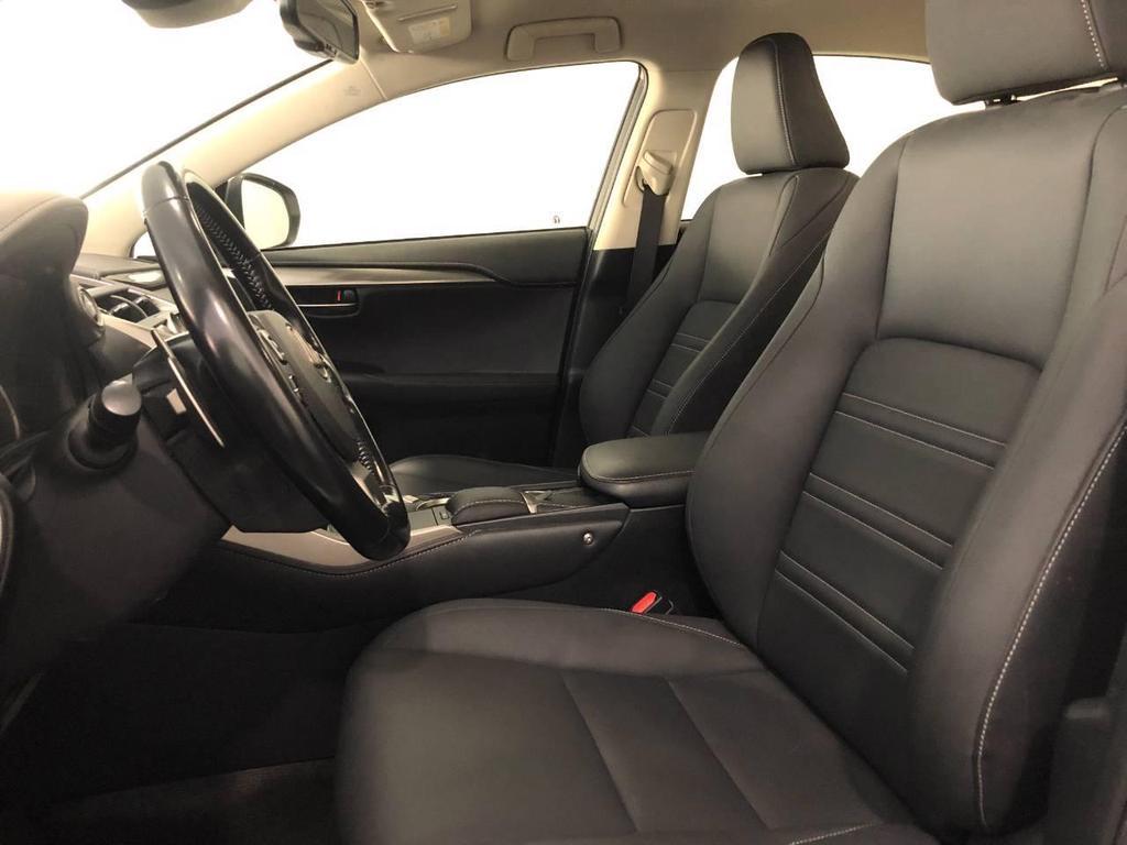 Lexus NX 300 300 2.5 Hybrid Premium 4WD CVT