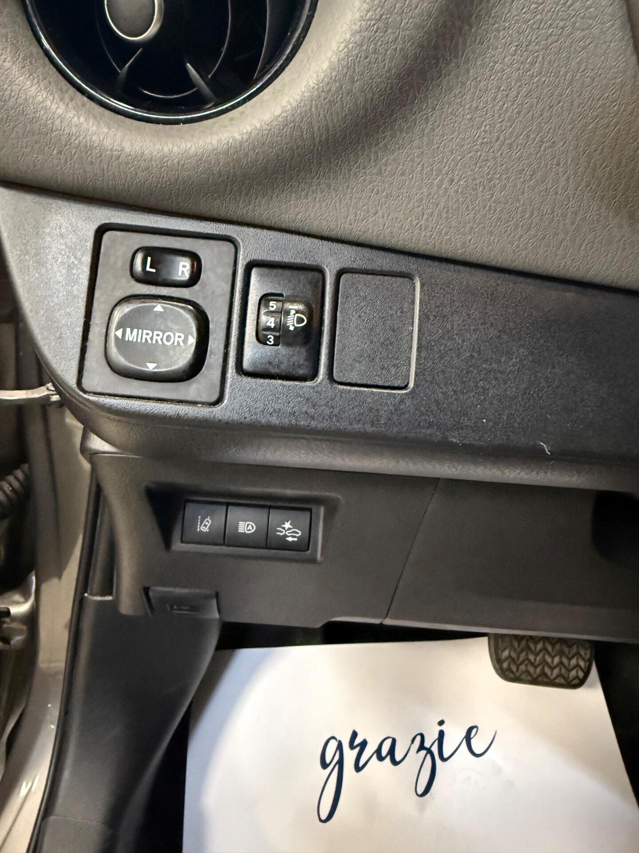 Toyota Yaris 1.5 Hybrid Grey Edition Auto 73CV