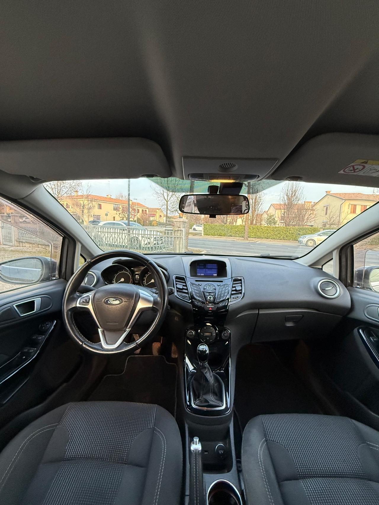 Ford Fiesta 1.2 60CV 5 porte Black & White Edition